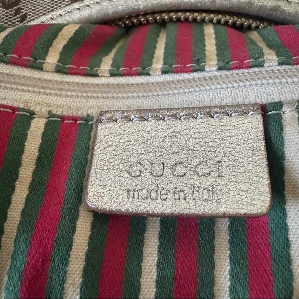Vintage Gucci Abbey GG Metallic Gold Leather and Beige Shoulder Bag - Picture 14 of 16